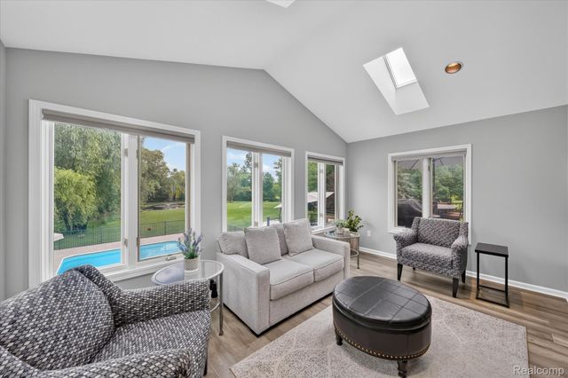 2325 7 Mile Road, Northfield Township, MI 48178