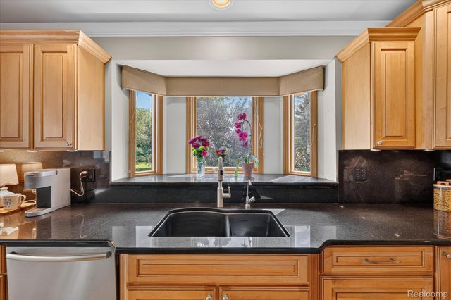 2325 7 Mile Road, Northfield Township, MI 48178