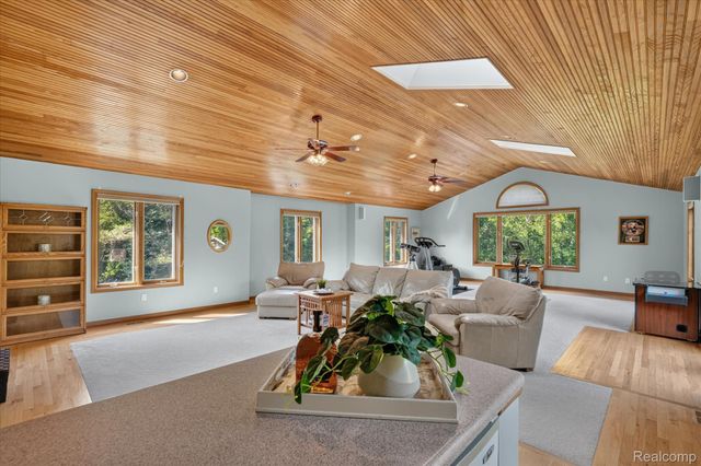 2325 7 Mile Road, Northfield Township, MI 48178
