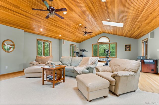 2325 7 Mile Road, Northfield Township, MI 48178