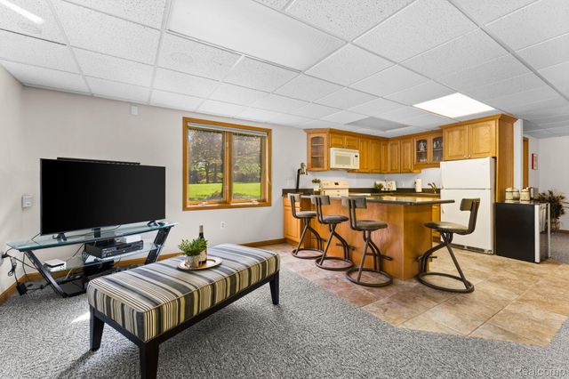 2325 7 Mile Road, Northfield Township, MI 48178