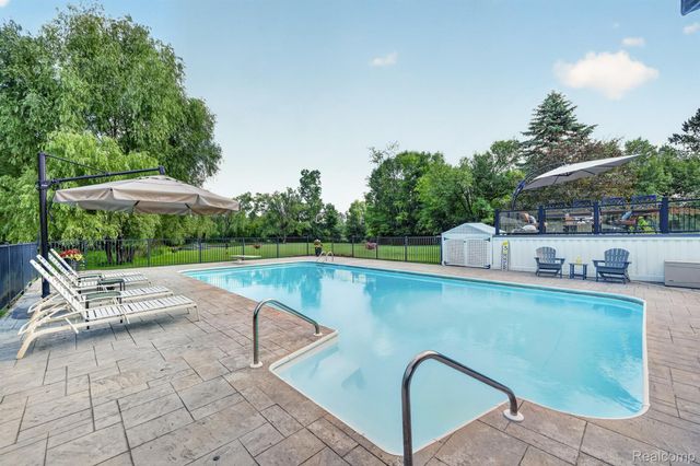 2325 7 Mile Road, Northfield Township, MI 48178