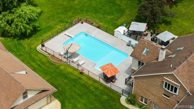 2325 7 Mile Road, Northfield Township, MI 48178
