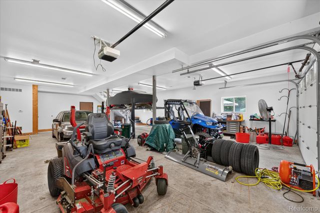 2325 7 Mile Road, Northfield Township, MI 48178