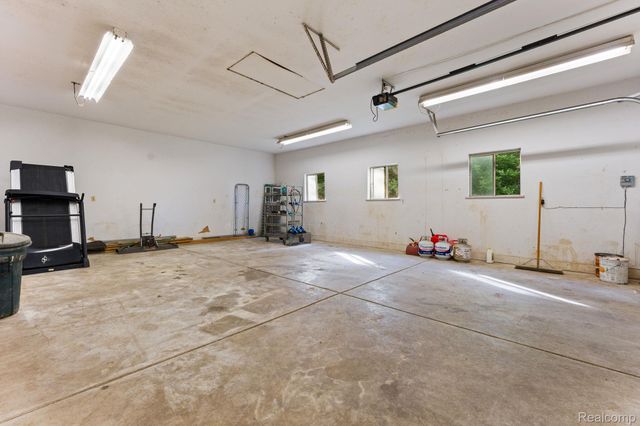 2325 7 Mile Road, Northfield Township, MI 48178