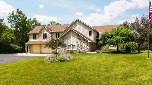 2325 7 Mile Road, Northfield Township, MI 48178