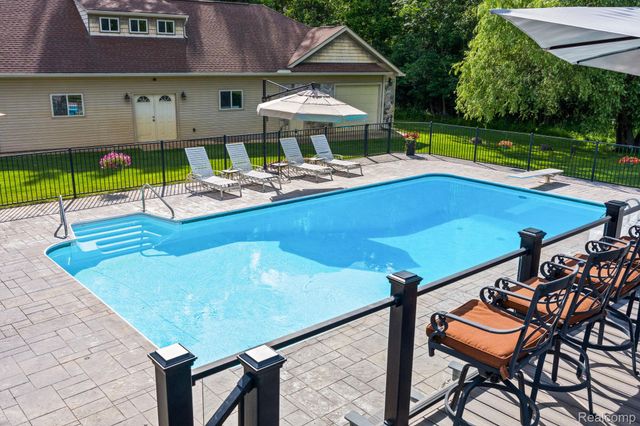 2325 7 Mile Road, Northfield Township, MI 48178