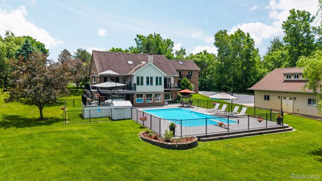 2325 7 Mile Road, Northfield Township, MI 48178
