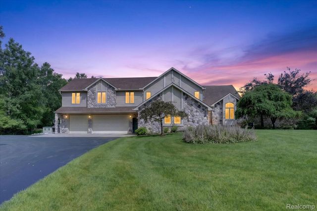 2325 7 Mile Road, Northfield Township, MI 48178