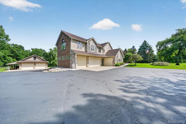 2325 7 Mile Road, Northfield Township, MI 48178
