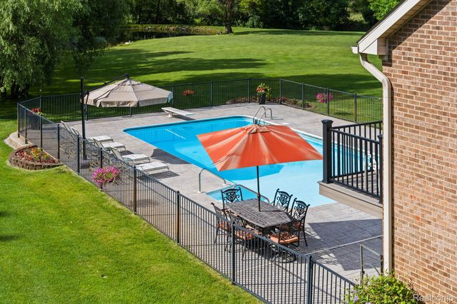 2325 7 Mile Road, Northfield Township, MI 48178