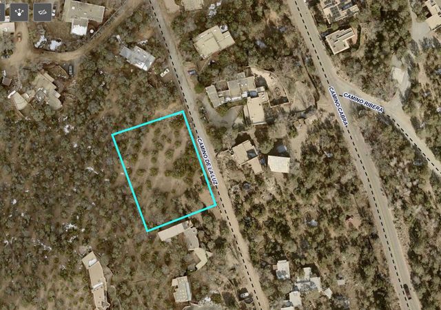 634 Camino De La Luz, Santa Fe, NM 87505
