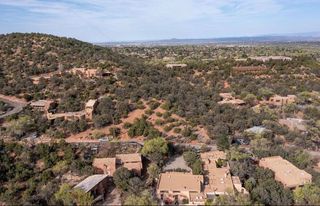 634 Camino De La Luz, Santa Fe, NM 87505