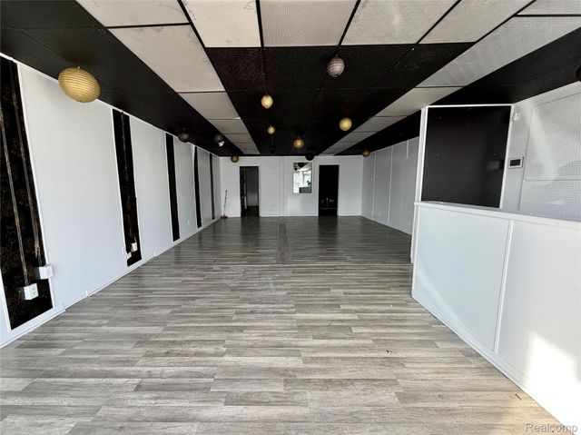 28438 Joy Rd Road, Livonia, MI 48150