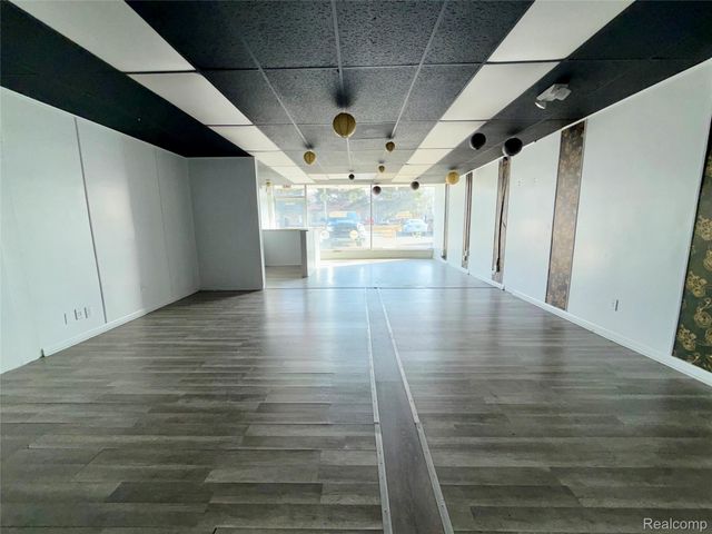 28438 Joy Rd Road, Livonia, MI 48150