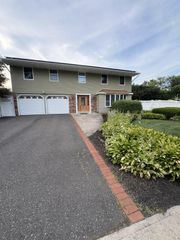 147 Wayne Street, Hauppauge, NY 11788