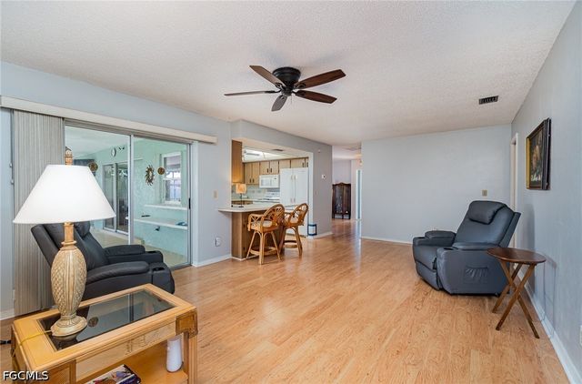1725 SE 11th TER, Cape Coral, FL 33990