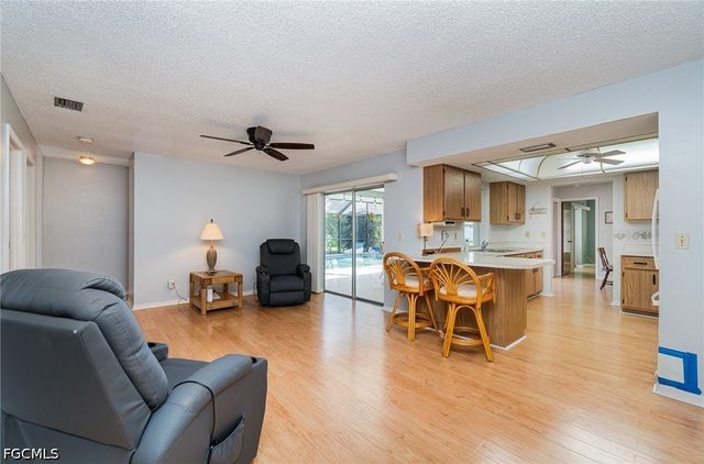 1725 SE 11th TER, Cape Coral, FL 33990