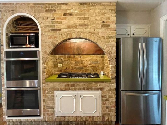 1706 Windoak DR, Austin, TX 78741