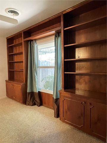 1706 Windoak DR, Austin, TX 78741