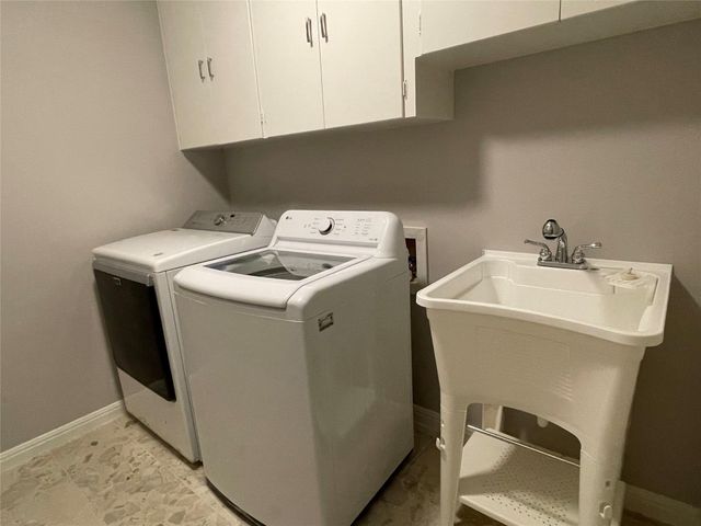 1706 Windoak DR, Austin, TX 78741