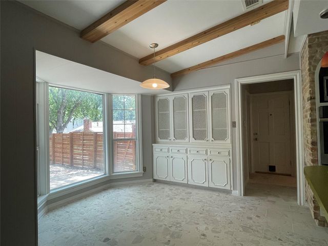 1706 Windoak DR, Austin, TX 78741