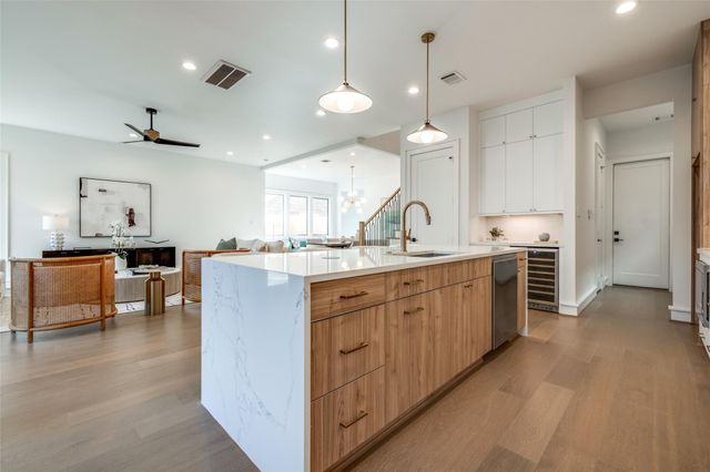 407 E 27th Street, Houston, TX 77008