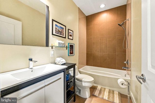 1407 S 23RD ST, Philadelphia, PA 19146