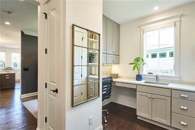 17552 Gates Landing Drive, Chagrin Falls, OH 44023