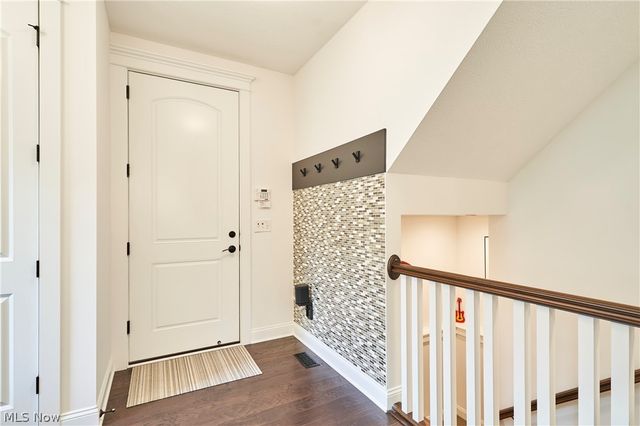 17552 Gates Landing Drive, Chagrin Falls, OH 44023