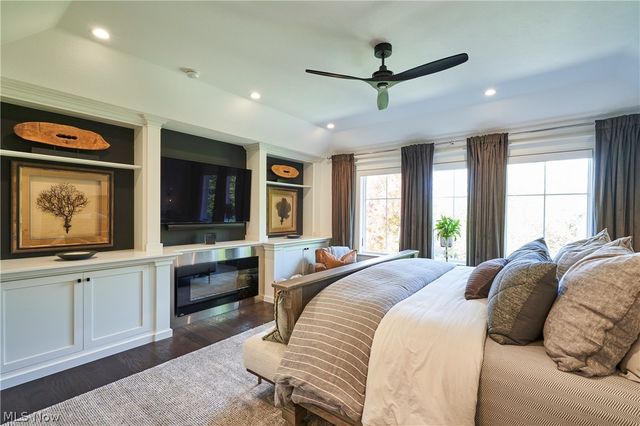 17552 Gates Landing Drive, Chagrin Falls, OH 44023