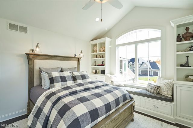 17552 Gates Landing Drive, Chagrin Falls, OH 44023