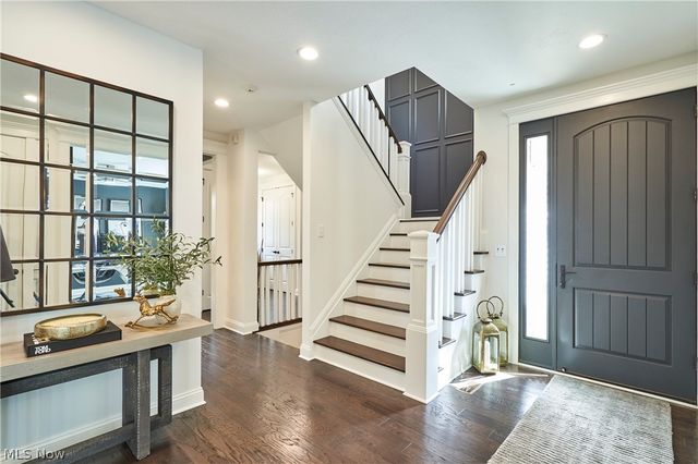 17552 Gates Landing Drive, Chagrin Falls, OH 44023