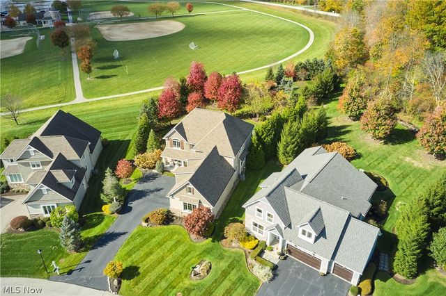 17552 Gates Landing Drive, Chagrin Falls, OH 44023