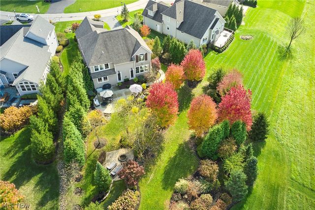 17552 Gates Landing Drive, Chagrin Falls, OH 44023