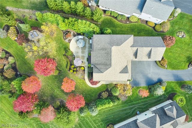 17552 Gates Landing Drive, Chagrin Falls, OH 44023