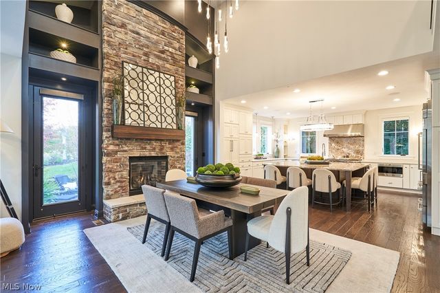 17552 Gates Landing Drive, Chagrin Falls, OH 44023