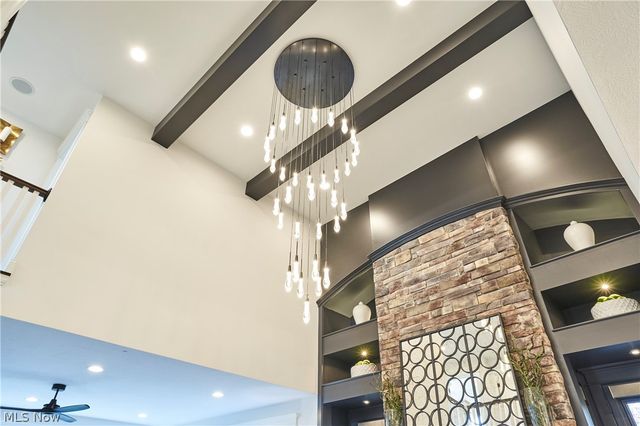 17552 Gates Landing Drive, Chagrin Falls, OH 44023