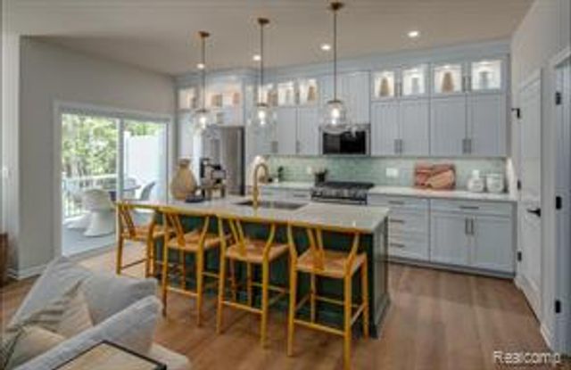 49614 Coldwater Ridge Drive, Northville, MI 48168