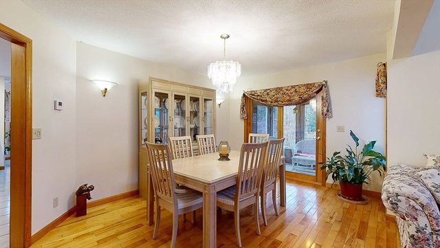 51 Sheffield Dr, Belchertown, MA 01007