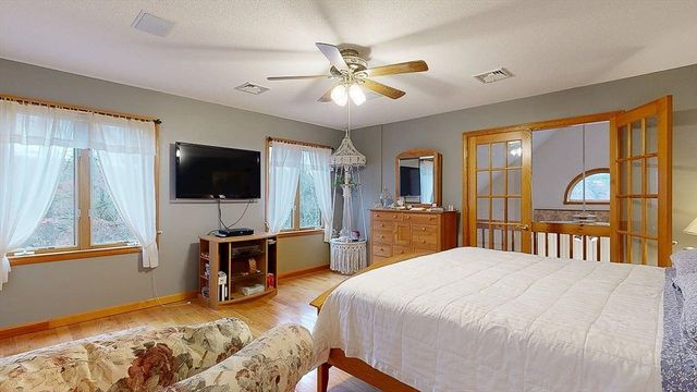 51 Sheffield Dr, Belchertown, MA 01007