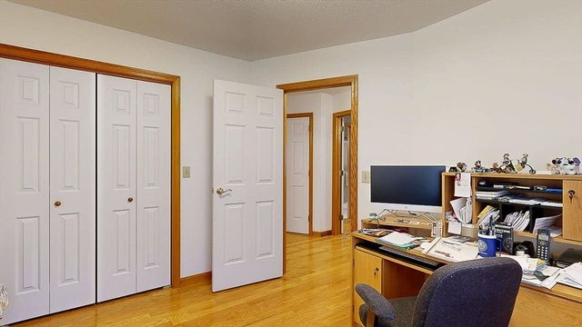 51 Sheffield Dr, Belchertown, MA 01007