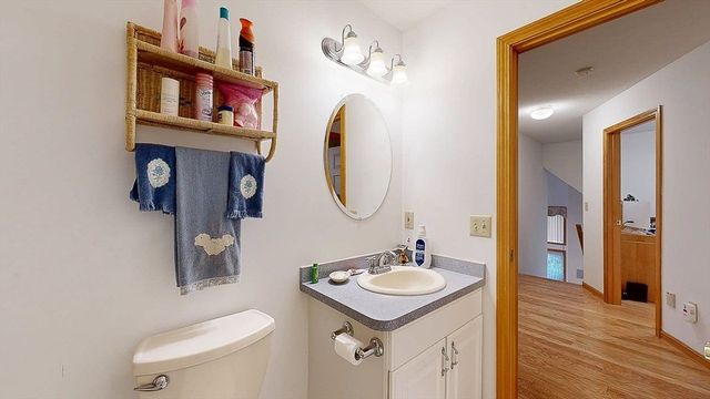 51 Sheffield Dr, Belchertown, MA 01007