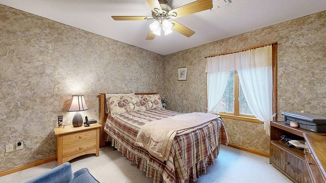 51 Sheffield Dr, Belchertown, MA 01007