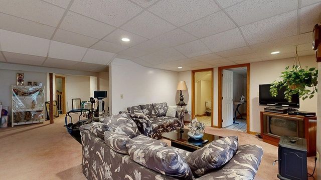 51 Sheffield Dr, Belchertown, MA 01007