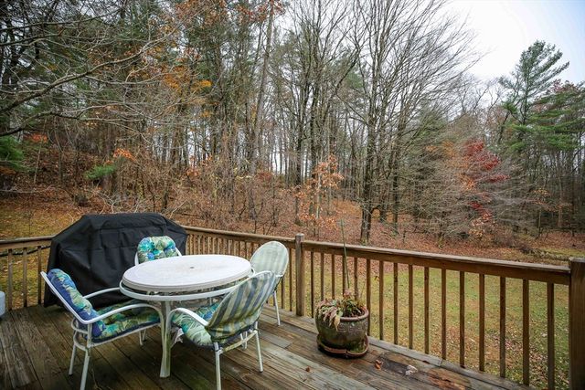 51 Sheffield Dr, Belchertown, MA 01007