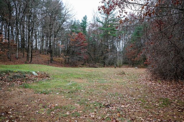 51 Sheffield Dr, Belchertown, MA 01007