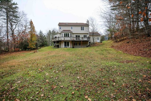51 Sheffield Dr, Belchertown, MA 01007