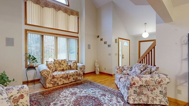 51 Sheffield Dr, Belchertown, MA 01007