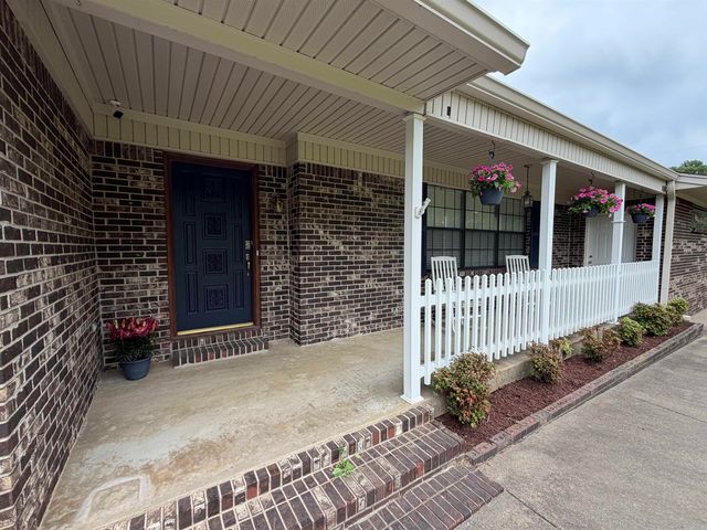 14822 Cedar Heights Road, North Little Rock, AR 72118